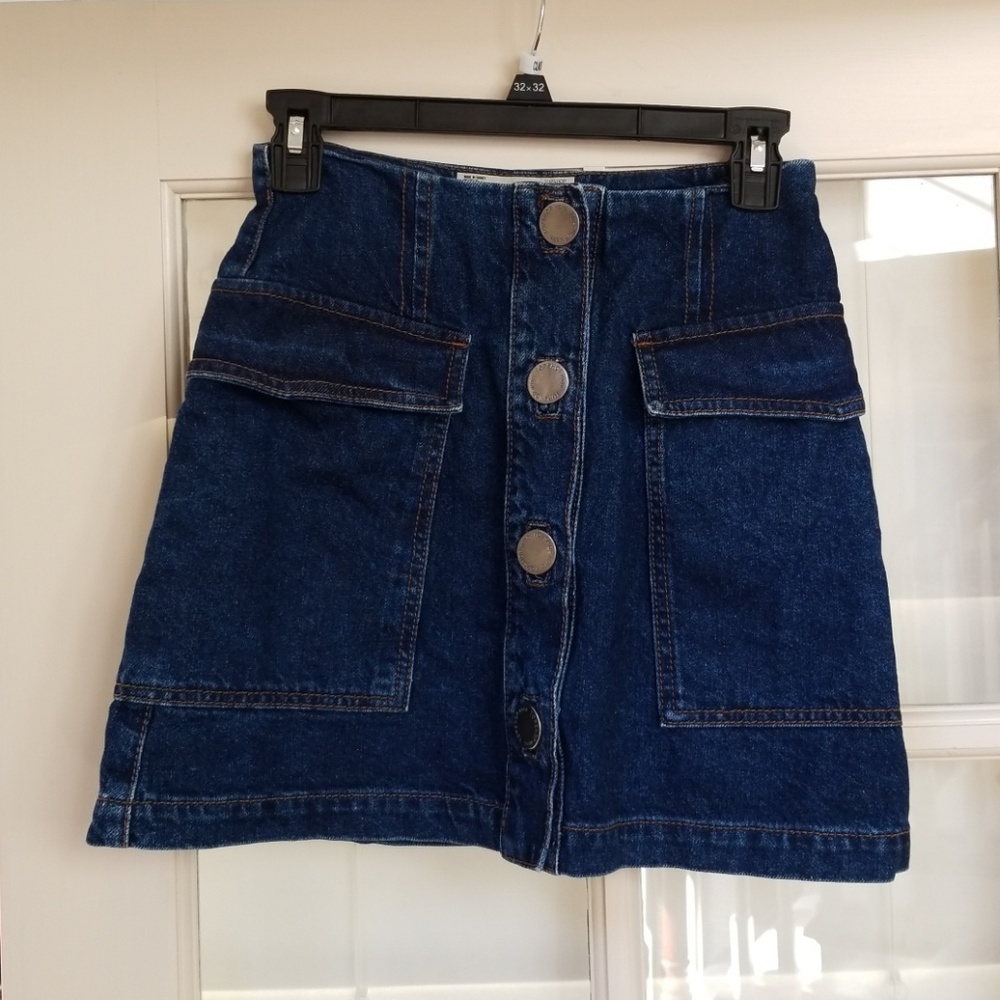 Topshop denim mini skirt size 25in